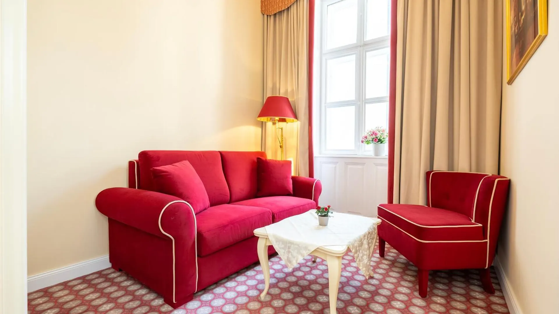 Aviano Boutique Hotel ウィーン 4*,