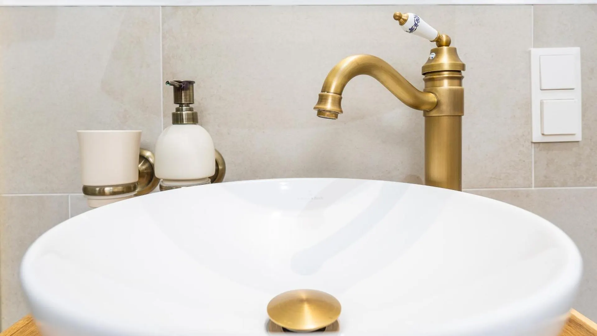 Aviano Boutique Hotel 비엔나 4*,  오스트리아